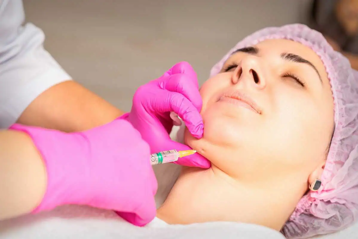 Kybella Treatment by ICONIQUE MedSpa In Costa Mesa, CA